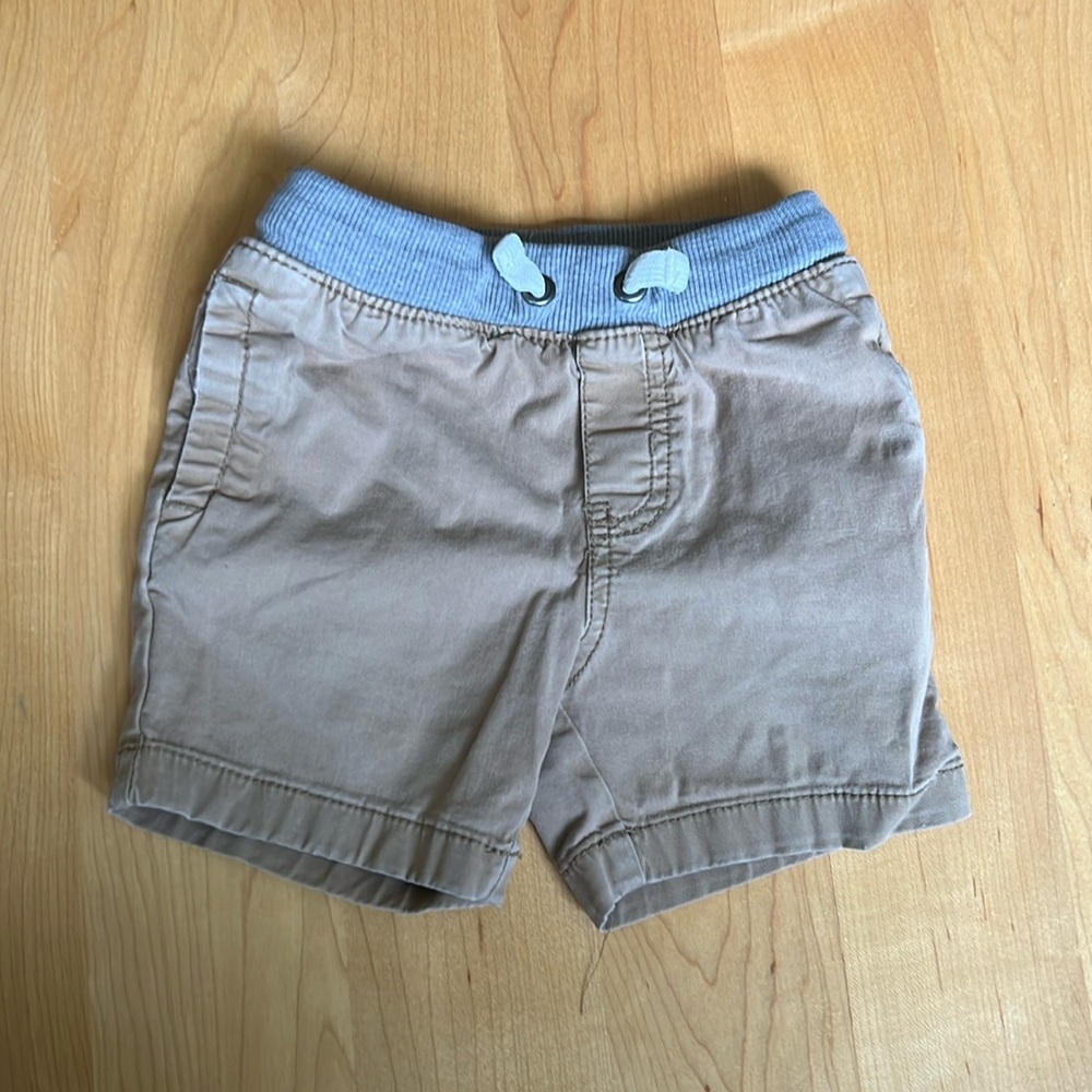 Cat and Jack khaki shorts